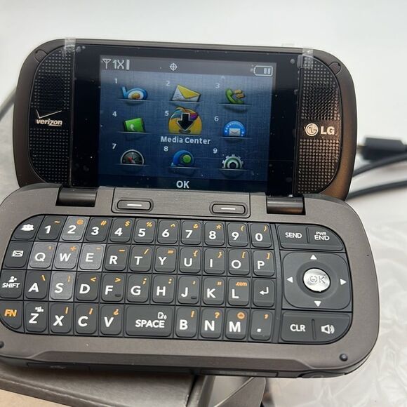 LG Octane Verizon phone - Picture 3 of 7